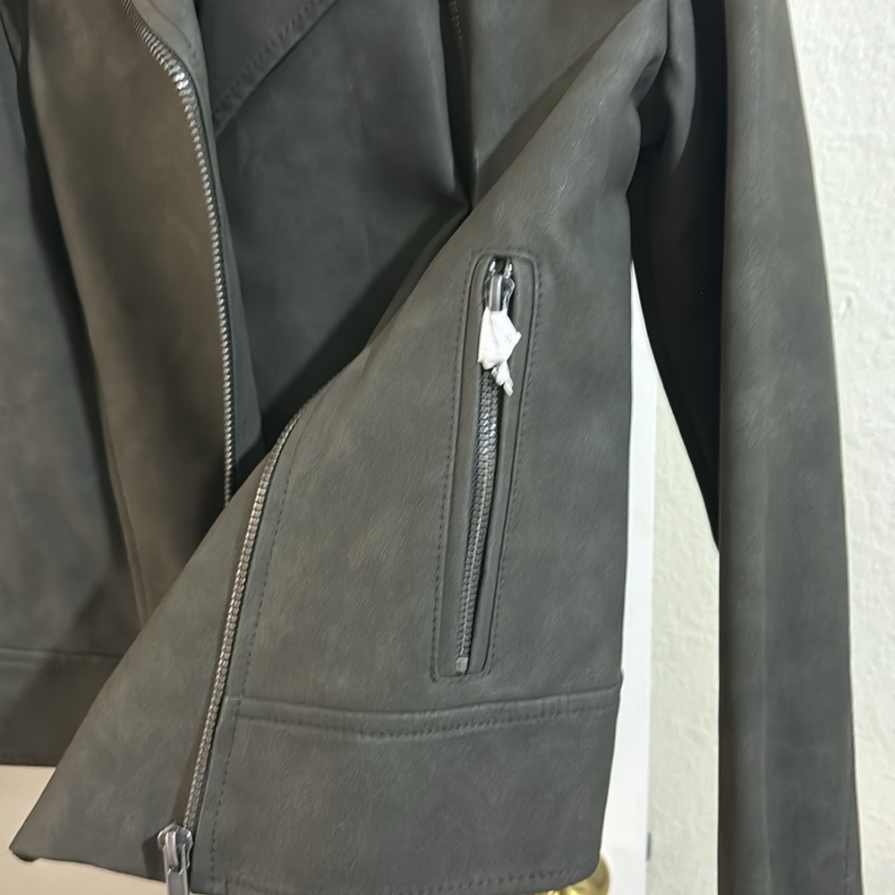 Women's Green Jacket - Picture 13 of 13